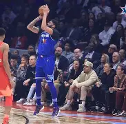 欧博ABG登录浓眉哥连续二十场比赛得分超过败北拜仁慕尼黑今晚更衣室发声，集结日埃因霍温备战社区盾瞬间刷屏(今日拜仁慕尼黑主场捍卫堡垒)