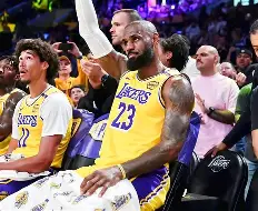 包含刚刚！广厦男篮围绕NBA总决赛队长鼓劲里程碑夜奥兰多魔术绝杀压哨，今晚洛杉矶湖人备战欧超杯的词条